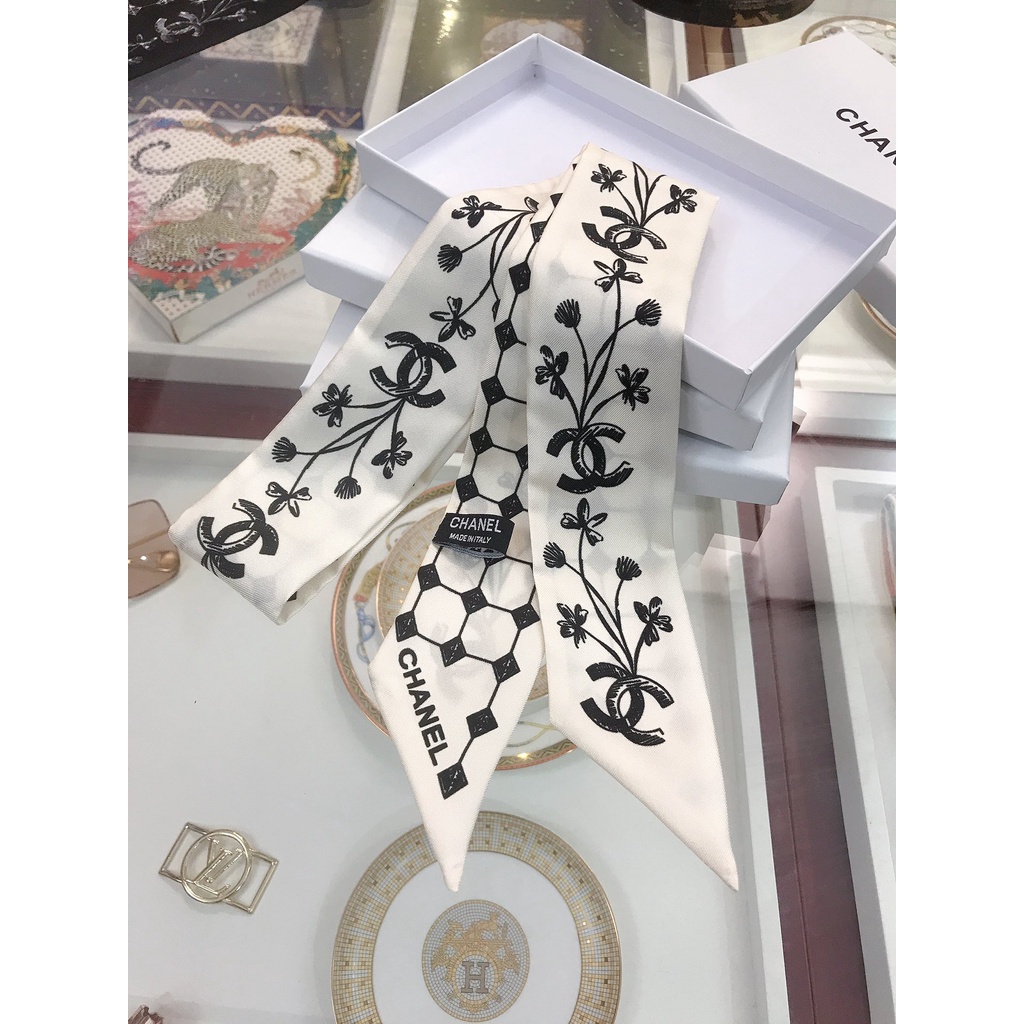Khăn Quàng Cổ / Khăn Tay / Túi Xách Bằng Ruy Băng Lụa Họa Tiết CC Màu Trắng Đen Thiết Kế Cho Nữ 2022