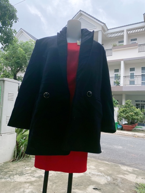 Áo khoát dạ dáng ngắn màu đen