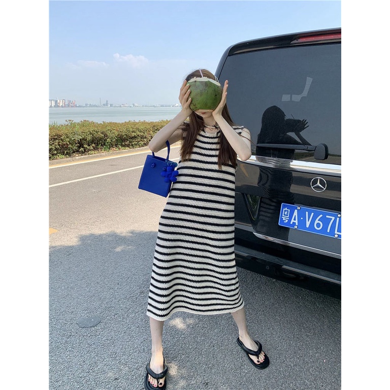 Đầm Dệt Kim Dáng Dài Không Tay Họa Tiết Kẻ Sọc Đơn Giản Xinh Xắn Dành Cho Nữ