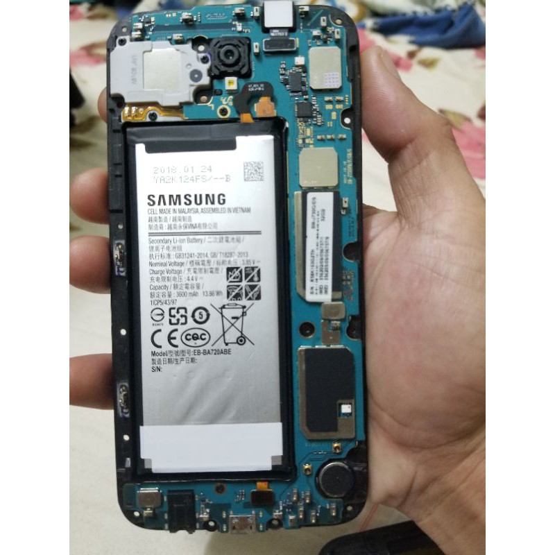 Samsung J730G bể màn hình