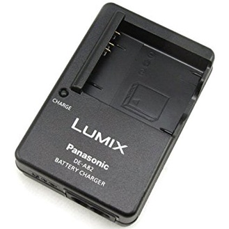 Sạc máy ảnh Panasonic DE-A82  - Hàng nhập khẩu