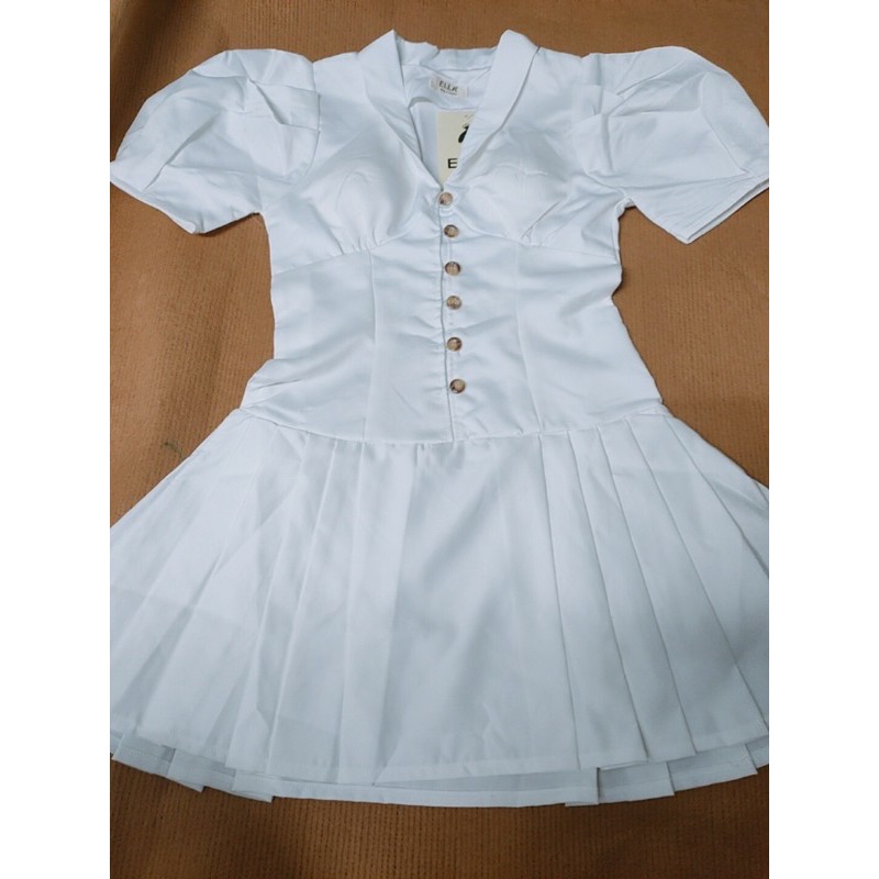 [Có Ảnh Sàn]Đầm trắng xoè đuôi cá phồng chất tapta có mút cực xịn | BigBuy360 - bigbuy360.vn