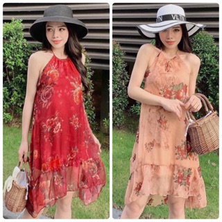 Đầm maxi voan hoa cổ yếm