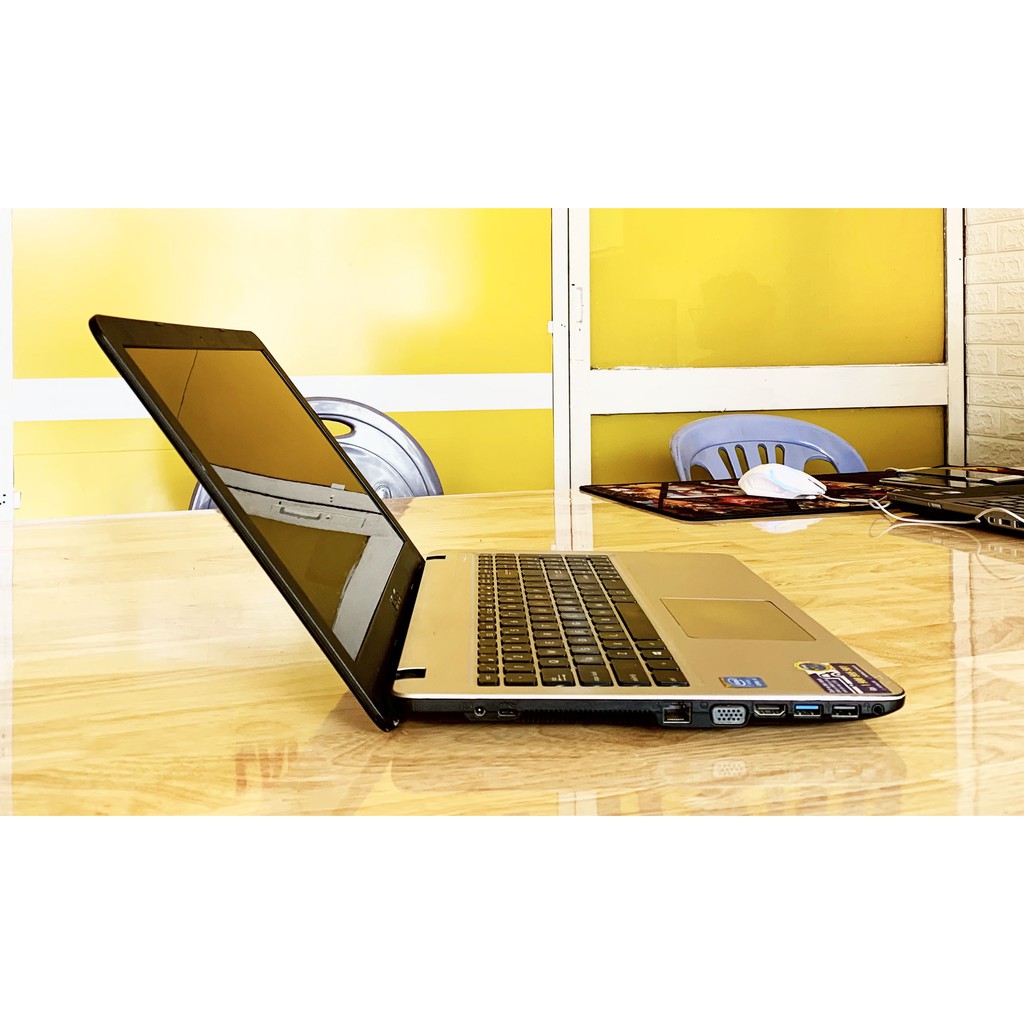 Laptop Asus X540LA Core i3-5005U Ram 4GB SSD 120GB VGA ON Màn 15.6 Inch Máy Đẹp