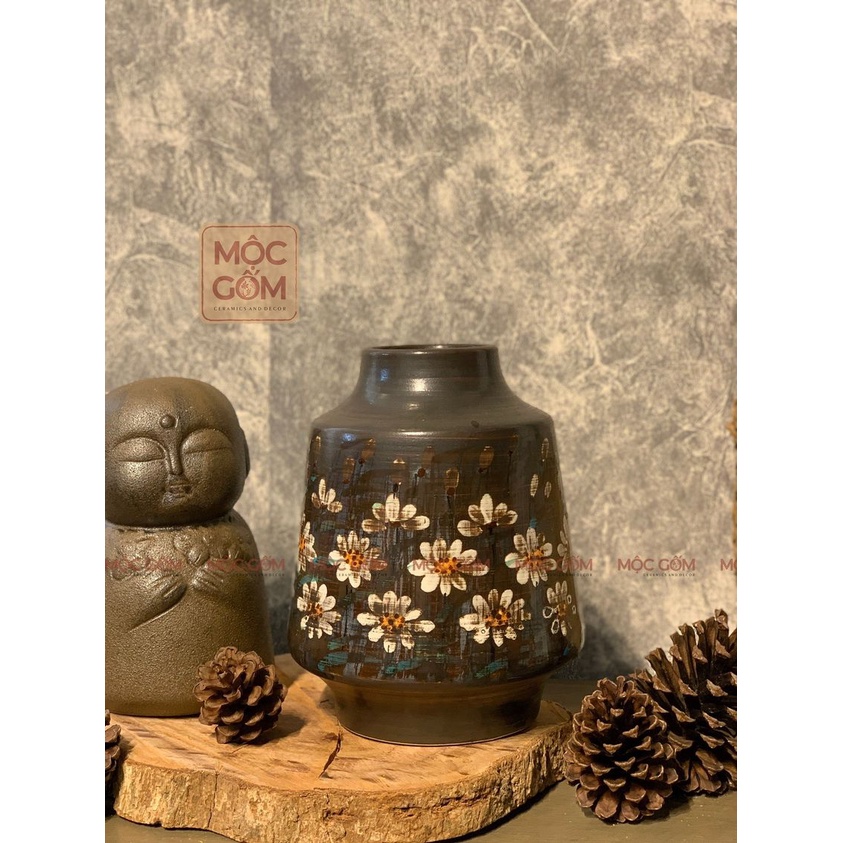 Bình gốm Bát Tràng cắm hoa trang trí họa tiết vẽ tay thủ công cúc hoa mi trên nền men nâu mộc vintage Mộ Gốm MG68