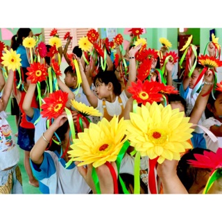 Hình ảnh Combo 10 cặp hoa múa sân trường được chọn màu