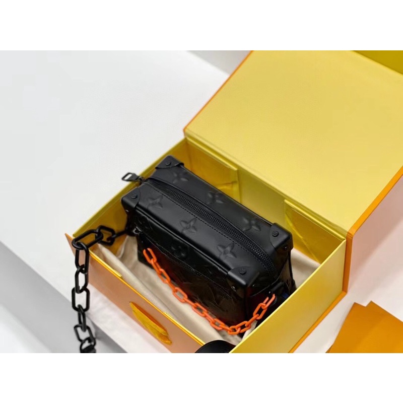 Túi hộp vuông dây xích LV mini soft trunk đen lì LV0870 bản LA fullbox tag mác
