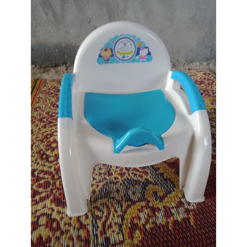 Ghế bô cho bé đi vệ sinh,bé ngồi chơi