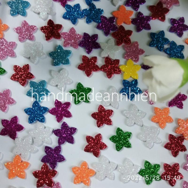 70 hoa 5 cánh, size 1.5cm, bằng giấy XỐP KIM TUYẾN - thủ công mầm non, thiệp, bưu thiếp, bao lì xì