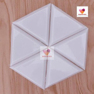 Khay tam giác đựng đá Nail