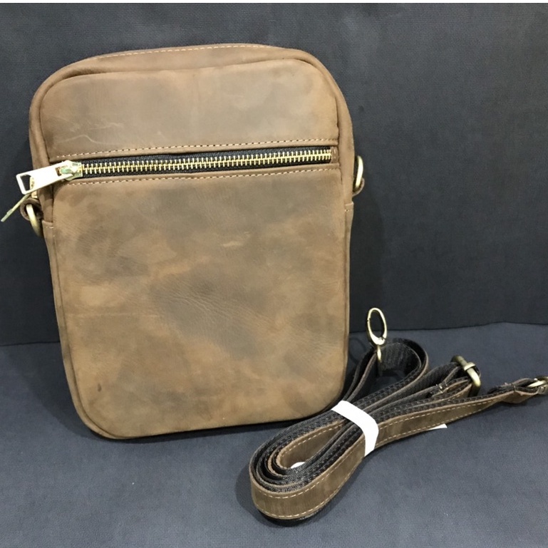 Túi đeo chéo da bò sáp nguyên miếng, Túi bao tử nam da bò thật Handmade khâu tay BH da 10 năm - Bụi Store