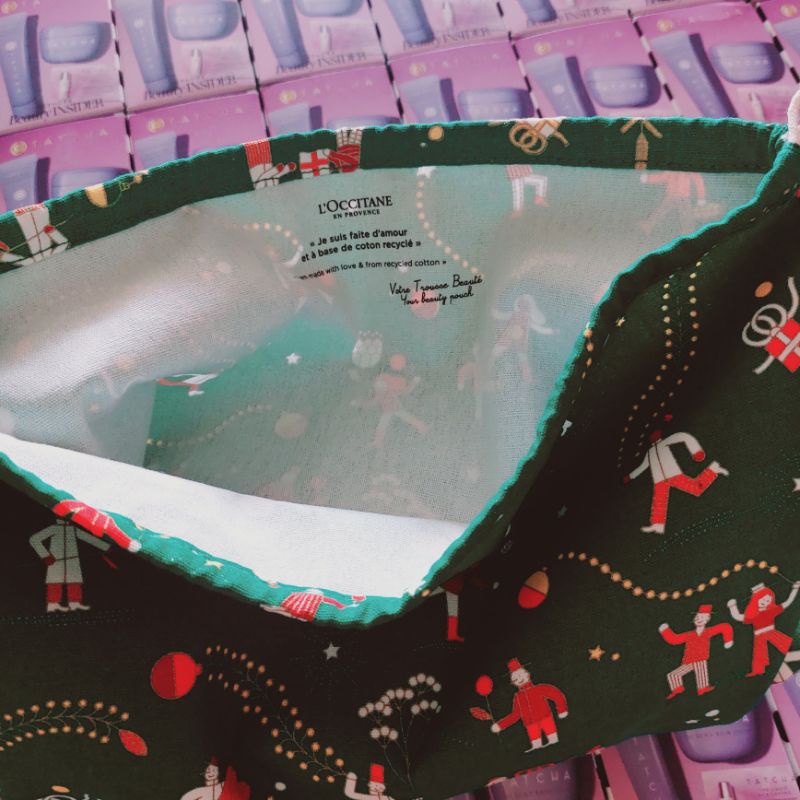 Túi Loccitance Họa Tiết Nền Xanh Lá