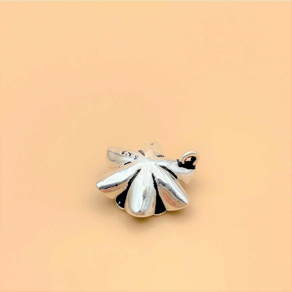 Charm bạc hình hoa mai có móc treo ở cánh hoa - Charm Bạc 925 - Mã CA465