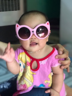 Kính mắt mèo cho bé
