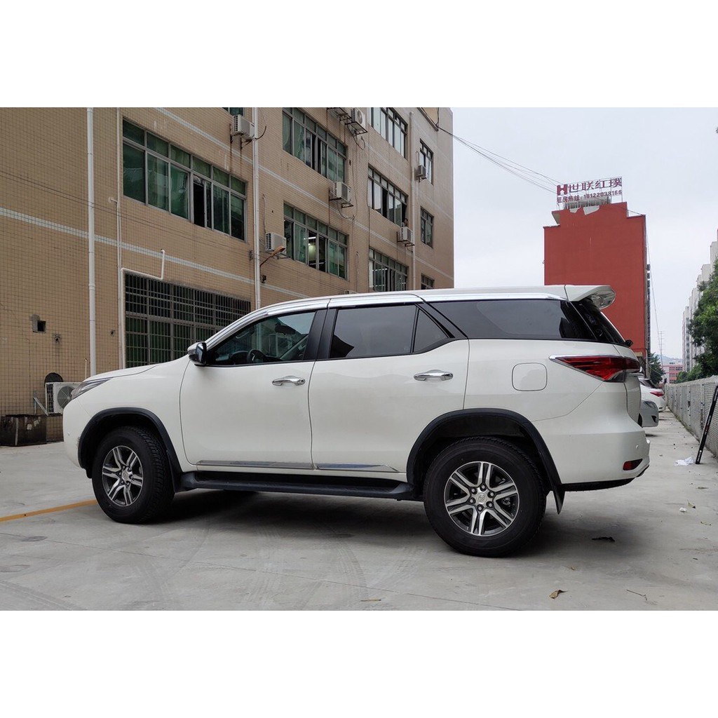 Vè che mưa mạ crom xe Toyota Fortuner 2017- 2021- 6 chi tiết- Hàng Hàn Quốc