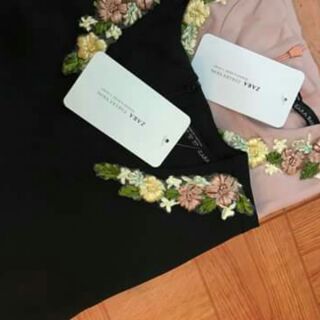Váy zara cổ thêu hoa