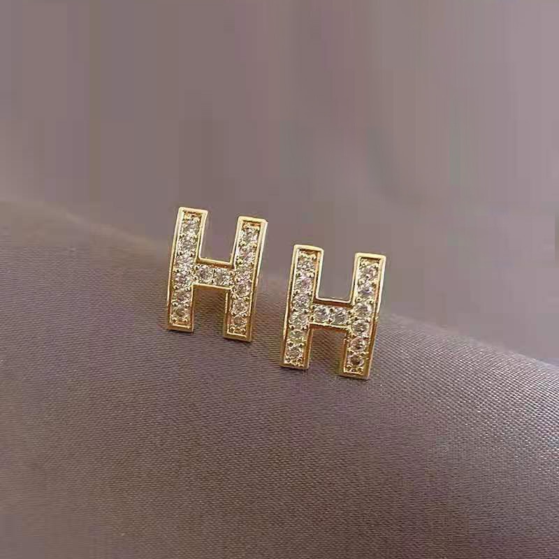 Bông Tai Chữ H Đính Đá Toàn Diện Đơn Giản