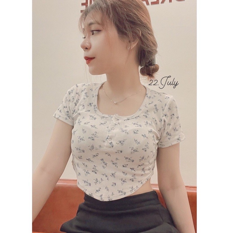 🌻áo Croptop kiểu bông hoa nhí, nút bấm với màu trắng tinh khôi 🌸