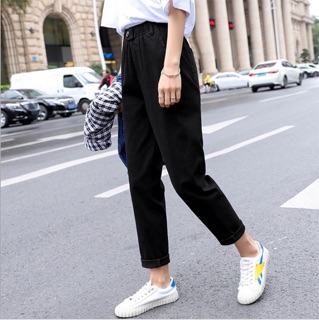 Quần kaki dáng baggy