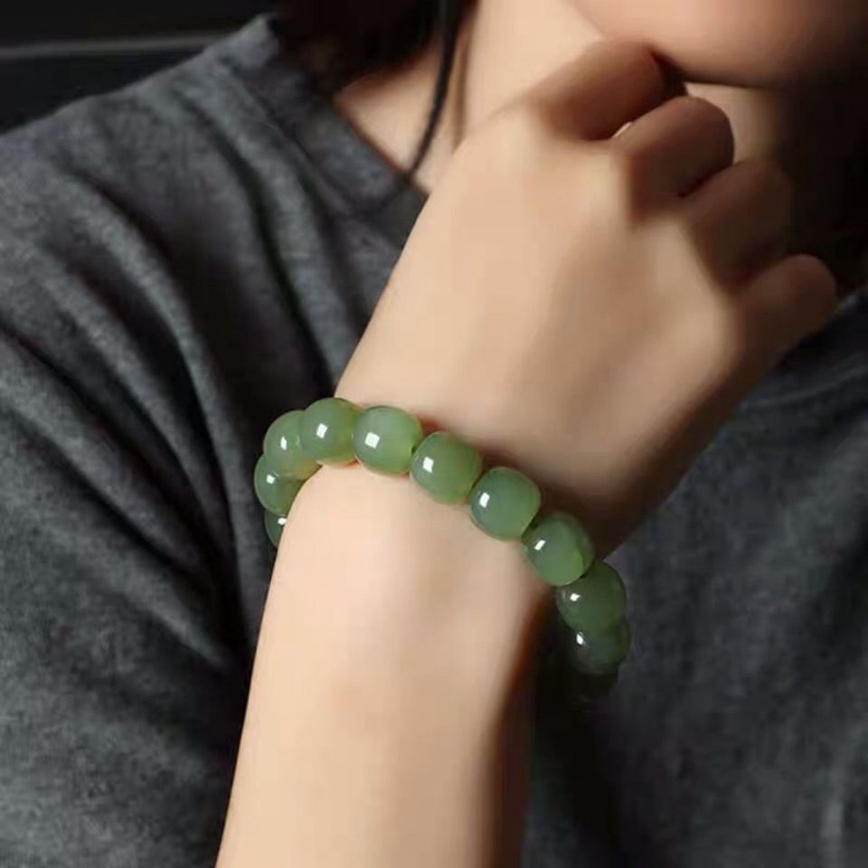 Vòng Tay Hạt Ngọc Bích Màu Sắc Độc Đáo