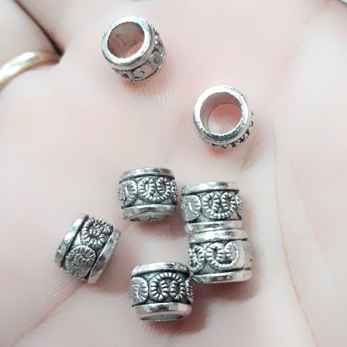 Ống cong lùa : sỉ charm 50 gram giá 25k / 1 gói