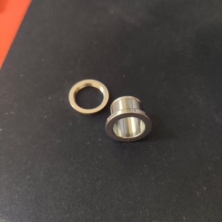 Khuyên nong tai size 10mm màu Bạc chất liệu thép y tế