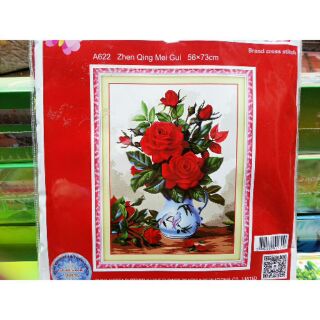 Tranh thêu chữ thập BÌNH HOA HỒNG  (A 622)56×73cm chưa thêu.