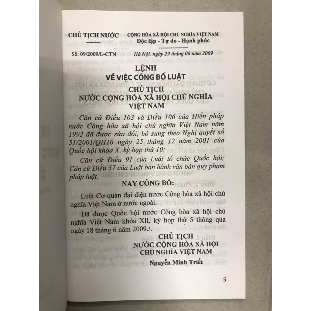 Sách Luật cơ quan đại diện nước CHXHCN Việt Nam ở nước ngoài