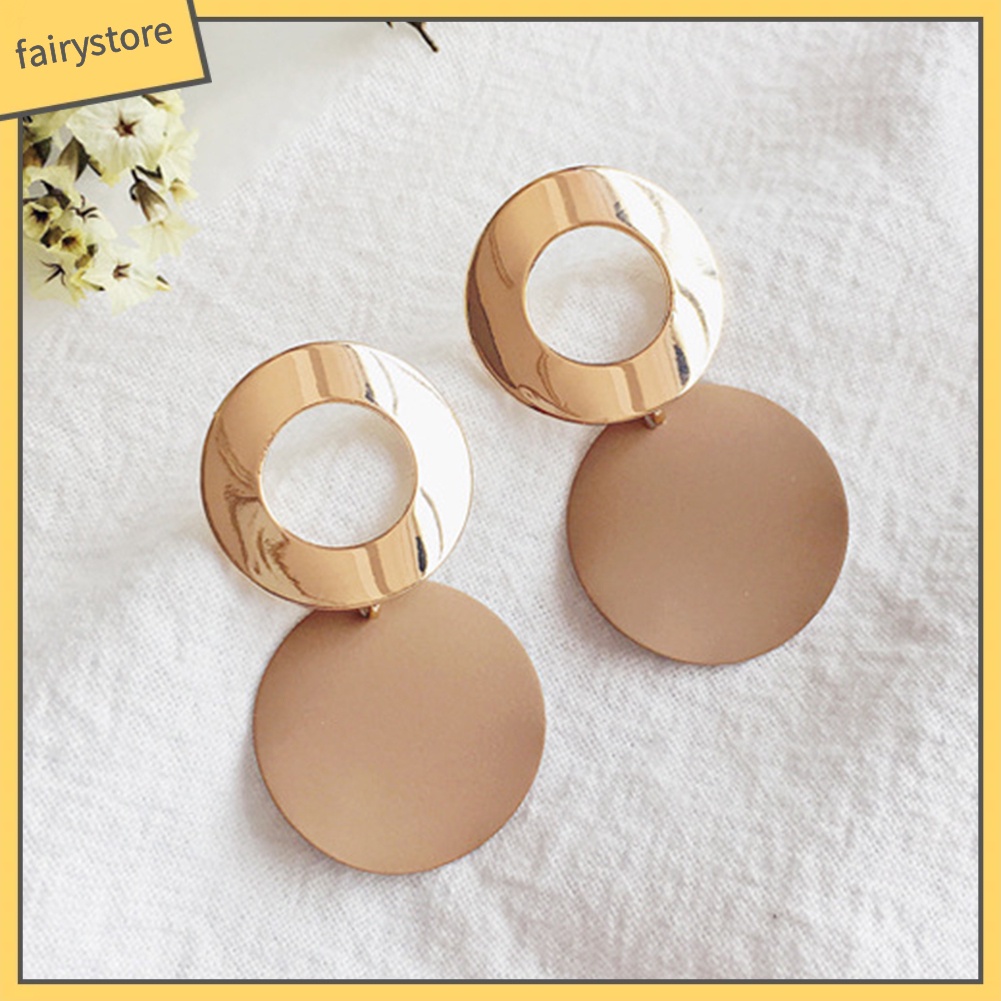 Khuyên tai hợp kim dáng tròn thời trang cho nữ