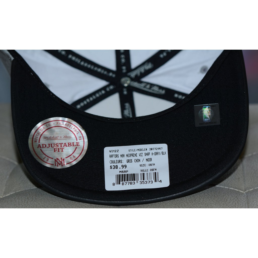 Mũ Mitchell & Ness snapback ,M&N Raptors NBA Neoprene Viz Snapback,snapback da màu xám 2 màu