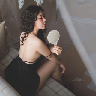 Váy ngủ phi lụa màu đen hai dây hở lưng gợi cảm