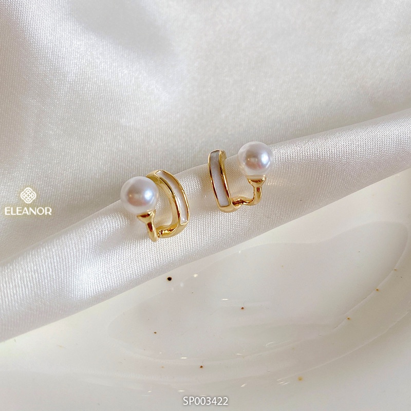 Bông tai nữ chuôi bạc 925 Eleanor Accessories ngọc trai nhân tạo viền cong phụ kiện trang sức 3422