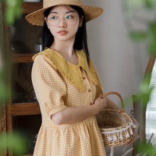 Đầm caro phối cổ bèo trơn & ren xinh | Lá Xoè