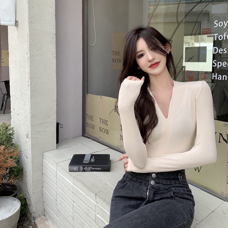 Áo len dài tay cổ chữ V sâu phong cách gợi cảm