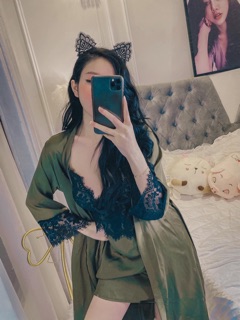 SET ĐỒ NGỦ ÁO CHOÀNG LỤA