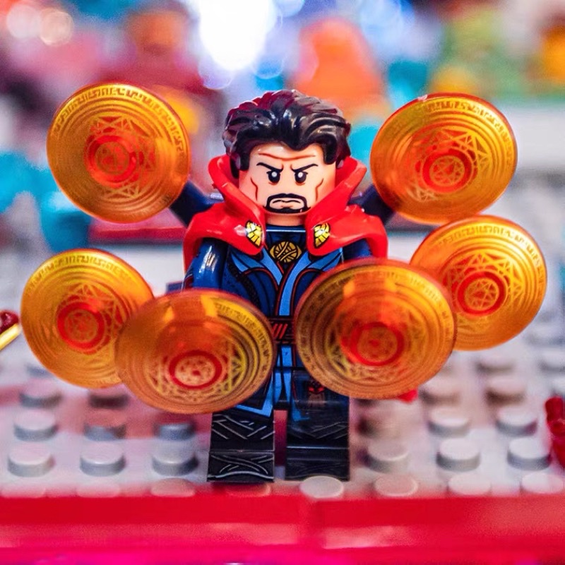 Bộ mô hình LEGO Doctor Strange In The Multiverse of Madness Phù Thuỷ Tối Thượng 2 trang trí góc học tập, góc làm việc...