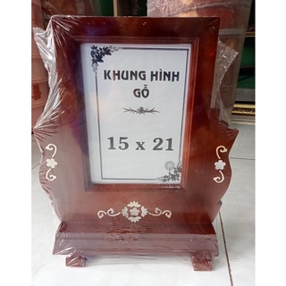 Khung ảnh thờ có chân đế gỗ đẹp bền chắc chắn 15x21