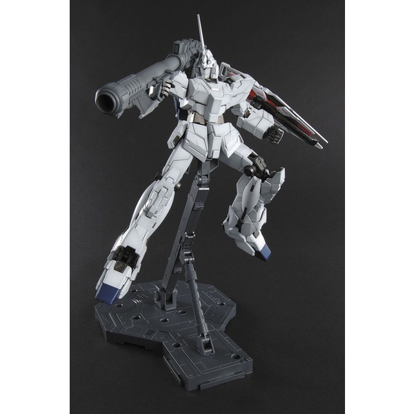 Mô hình lắp ráp Gunpla MG 1/100 Unicorn RX-0 Gundam ver.OVA Bandai Japan