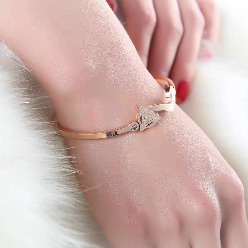 Vòng Tay Thép Titan Mạ Vàng Hồng 18K Mặt Hình Cáo Đính Đá Kim Cương Chống Nước Không Gây Dị Ứng Không Gây Dị Ứng Thời Trang Hàn Quốc