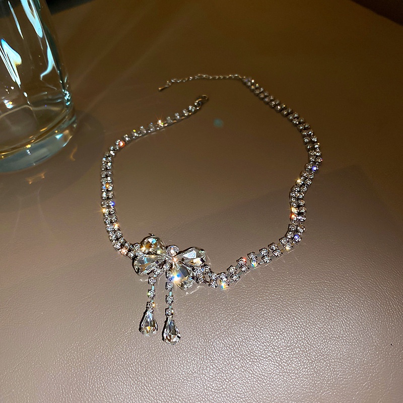 Dây chuyền/ Vòng tay mặt hình nơ bướm đính đá sang trọng phong cách Hàn Quốc | BigBuy360 - bigbuy360.vn