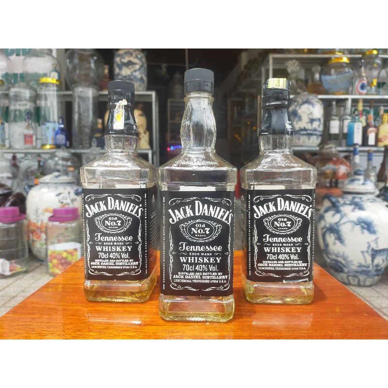 Vỏ chai đựng rượu Jack Denia xuất xứ Mỹ dung tích 700ml