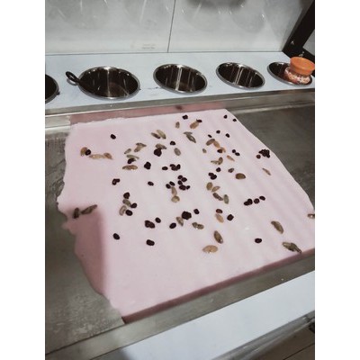 MÁY LÀM KEM CUỘN KHAY VUÔNG GIÁ RẺ BẢ0 HÀNH 1 NĂM