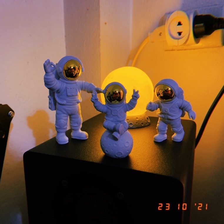 Đèn ngủ mặt trăng 3D mô hình phi hành gia HSON đèn decor trang trí bàn làm việc, phòng ngủ siêu đẹp