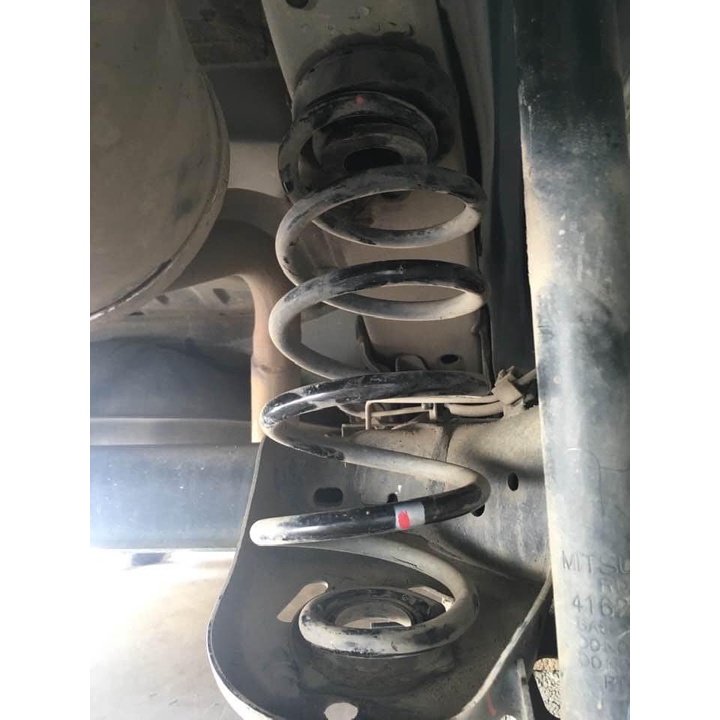 Cao su giảm chấn sau / Cao su giảm xóc sau / Cao su phuộc sau - Toyota Innova, Fortuner, Accent cũ...