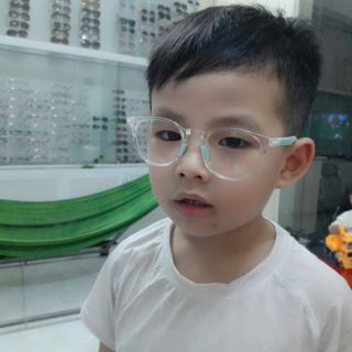 Kính cận ,kính chắn bụi trẻ em dẻo loại đẹp.