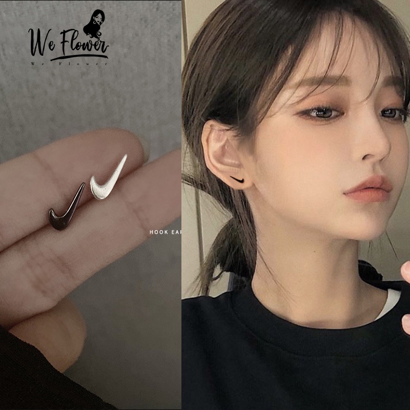 We Flower Bông Tai Hình Biểu Tượng Phong Cách Punk Màu Đen Cá Tính Cho Nam Và Nữ