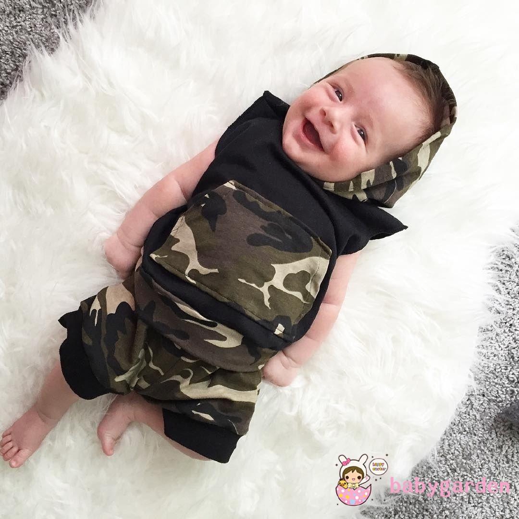 Set áo cộc tay có mũ + quần short họa tiết camo đáng yêu cho bé