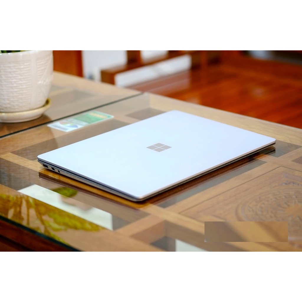 Laptop cảm ứng Surface Laptop 2 (Core I5 8250U 8CPU, Ram 8GB, SSD 128GB, MH 13.5' 2K IPS Touch)