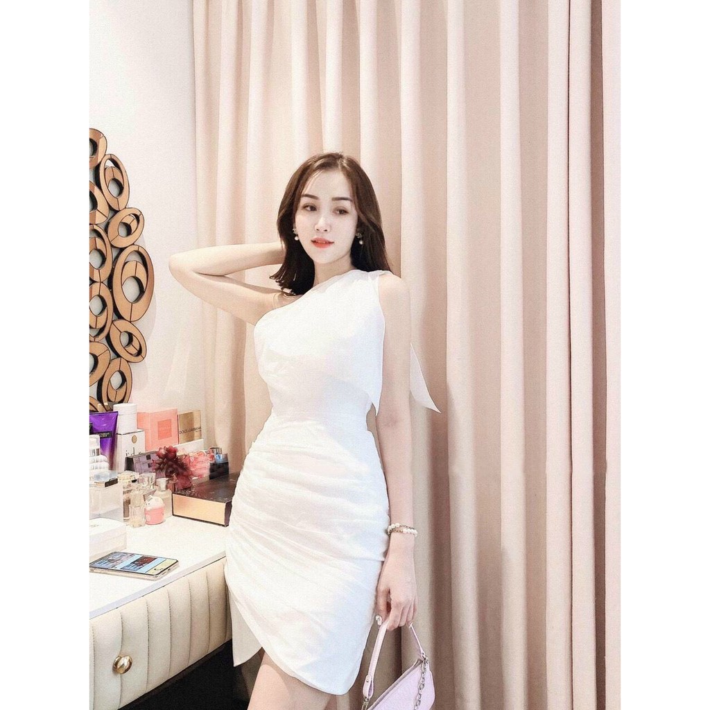 Đầm dự tiệc ôm body dáng xòe chéo vai Resi Dress | BigBuy360 - bigbuy360.vn