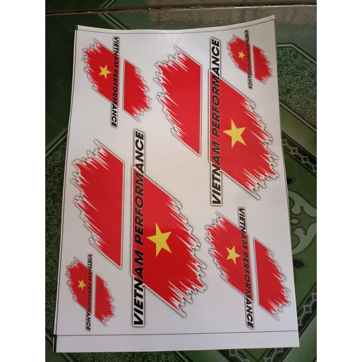 Tem tấm logo lá cờ đỏ VN kt 20x25cm